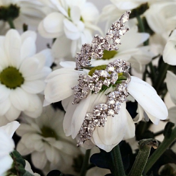 "Ice Queen" - Picture 6 of 8